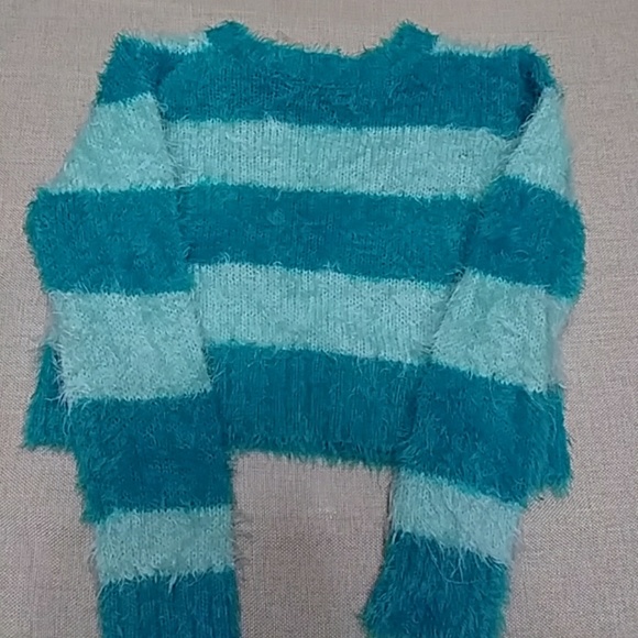 Girls teal short sweater - Picture 2 of 3